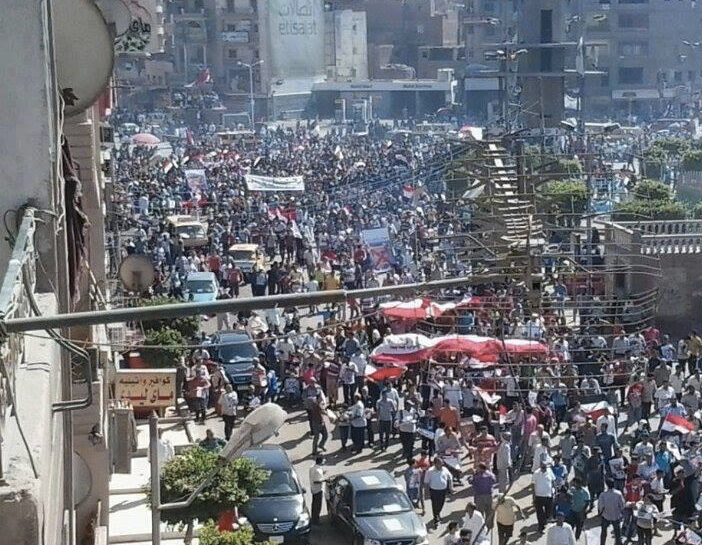 Anti-Morsi protesters in Mahalla