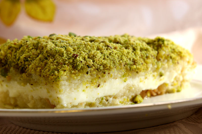 Aish El Saraya topped with pistachio. 