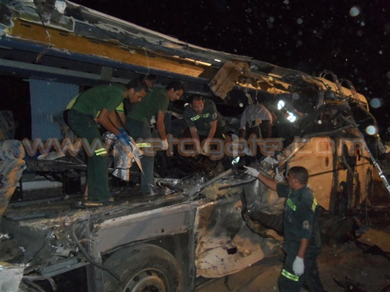 Scene of the crashed bus (Credit: Veto Gate)