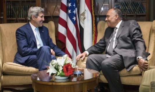 US-Secretary-of-State-John-Kerry-left-meets-with-Egypti