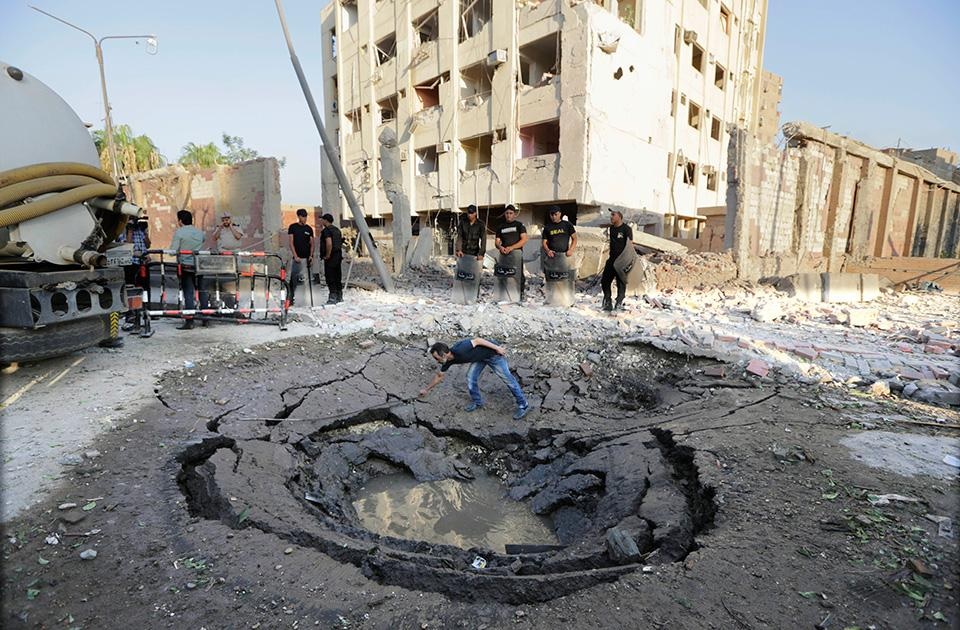 Site of the bomb at Shubra El Kheima.