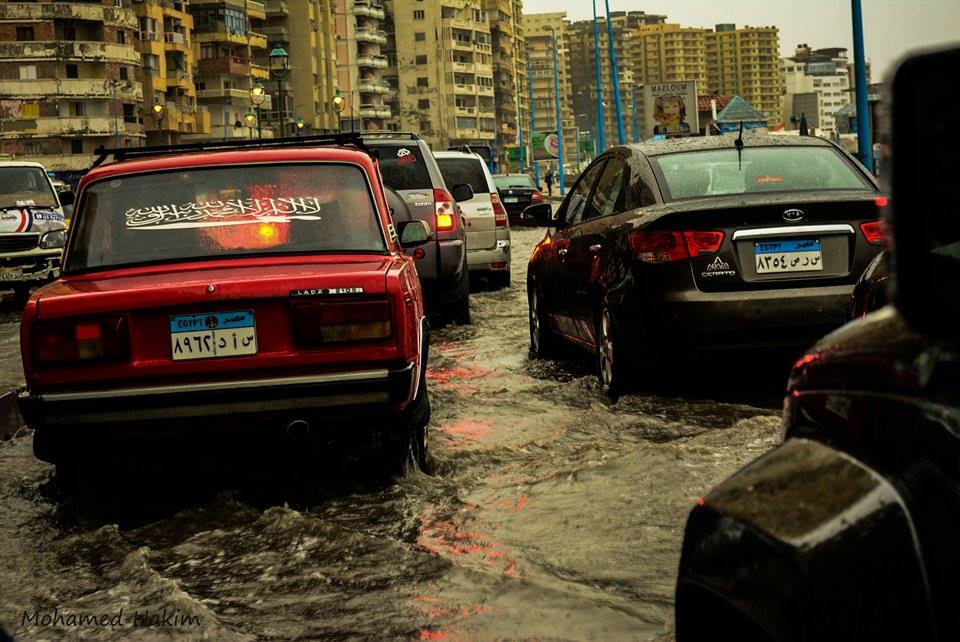 Traffic came to a halt as rainwater flooded Alexandria's streets. Photo: Mohamed Hakim