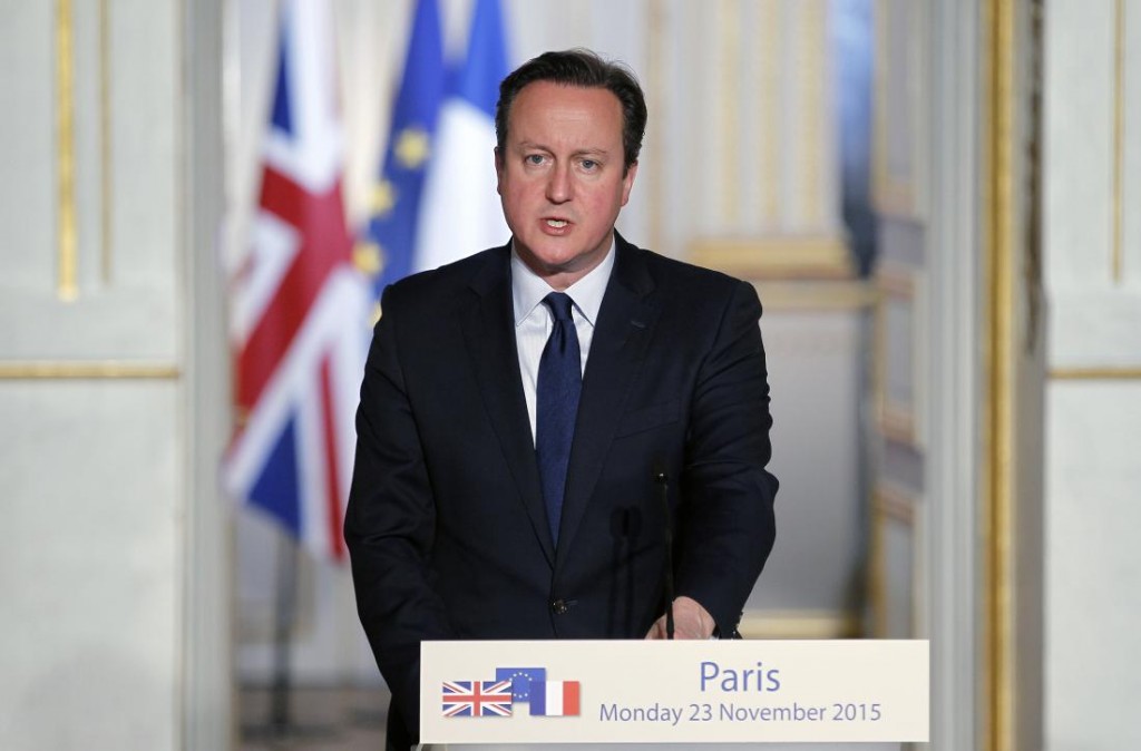 British Prime Minister David Cameron issues a statement during a press conference with French President Francois Hollande at the Elysee Palace on November 23, 2015 in Paris, France. Photo: Thierry Chestnot, Getty Images