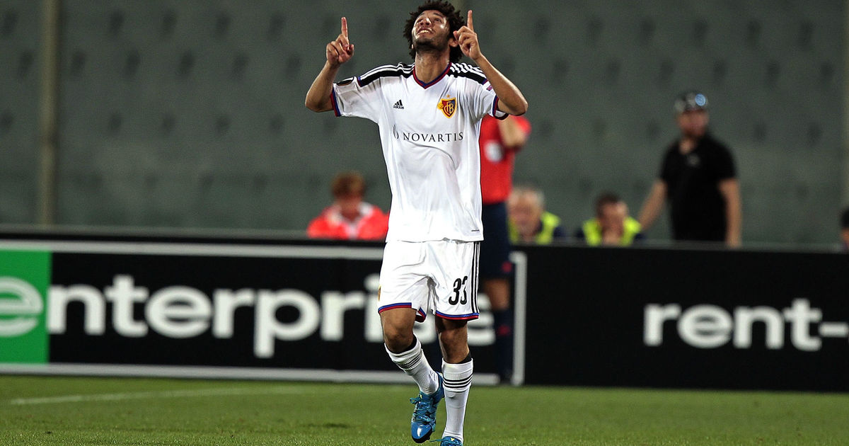 FLORENCE, ITALY - SEPTEMBER 17: Mohamed Elneny of FC Basel 1893 celebrates after scoring a goal during the UEFA Europa League match between Fiorentina and Basel on September 17, 2015 in Florence, Italy. (Photo by Gabriele Maltinti/Getty Images)