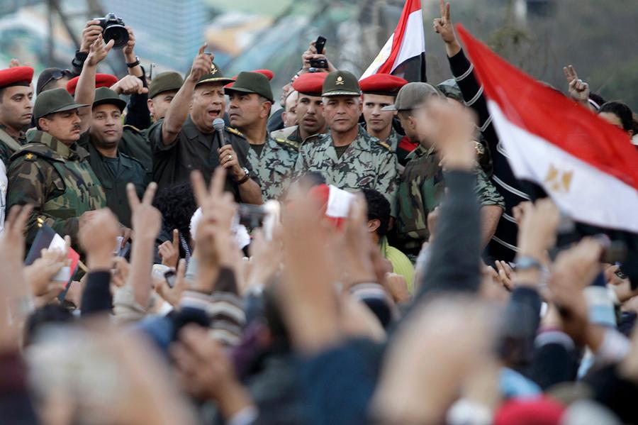 An Egyptian army commander, Hassan al-Roweny, addresses protesters in the opposition stronghold of Tahrir Square, in Cairo February 10, 2011. Photo: Suhaib Salem, Reuters