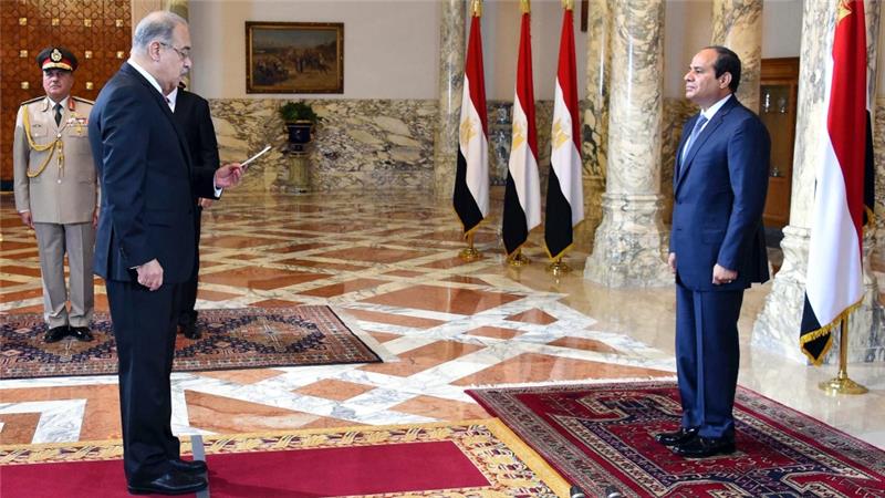 President Sisi swears in Sherif Ismail as Prime Minister of Egypt, September 2015. Photo: EPA 