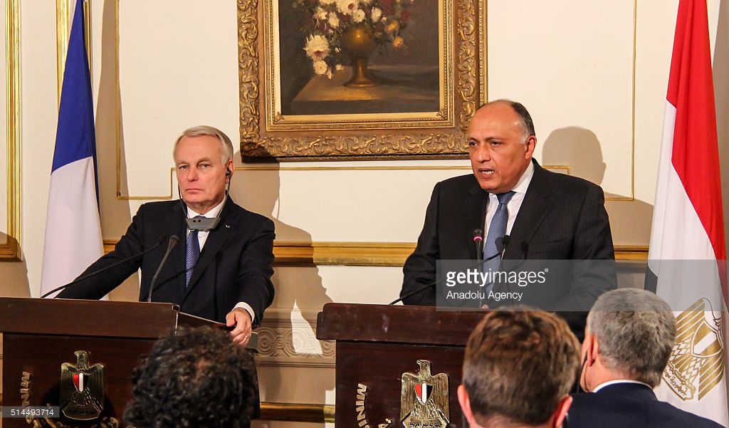 French Minister of Foreign Affairs Jean-Marc Ayrault (L) and Egypt's foreign minister Sameh Hassan Shoukry (R) hold a press conference after their meeting at Foreign Ministry building in Cairo, Egypt on March 9, 2016. Photo: Getty Images