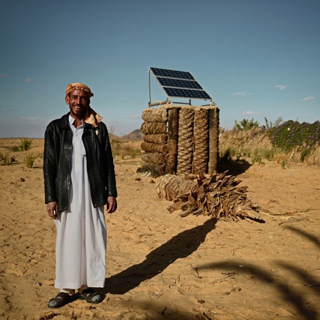 Photo by Jonathan Rashad Electricity has been a major issue in Egypt over the past three years. However, thousands of Egyptians never had electricity for tens of years. I was amazed when I went to Al-Haiz village with a friend of mine to see the ongoing project there to supply the entire village with solar-powered electrical units. I'm currently working on a project to cover the whole solar energy scene across Egypt. 