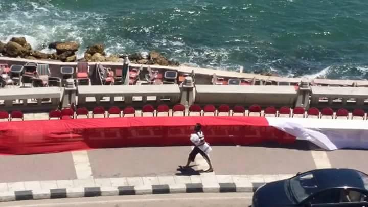 Longest line of tables preparations in Alexandria. Credit: Omar El Naggar