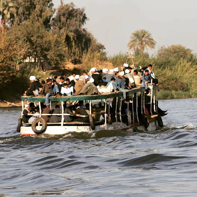 A ferry sails between Maghagha city and Sharona Island. Photo by Mohamed Ali Eddin