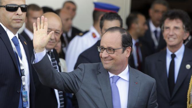 French President Francois Hollande arriving to the ceremony