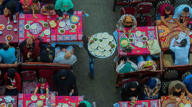 Ramadan in El-Hussein: A Long-Standing Tradition | Egyptian Streets