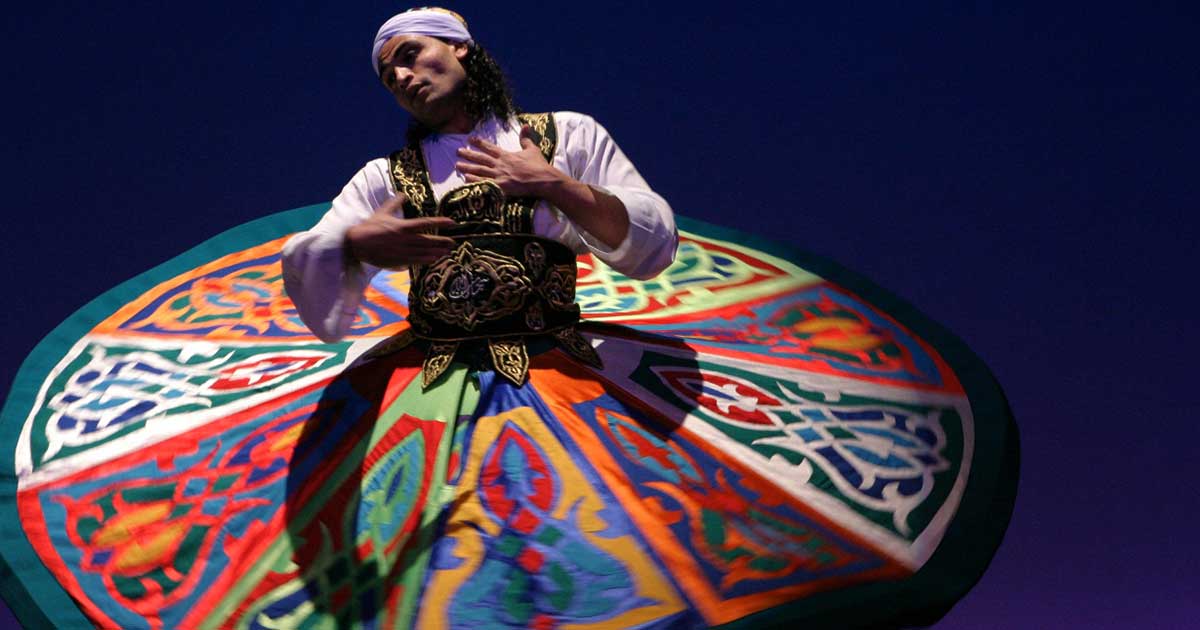 Spinning Away: The Origin of Egypt's Folkloric Tanoura Dance | Egyptian  Streets