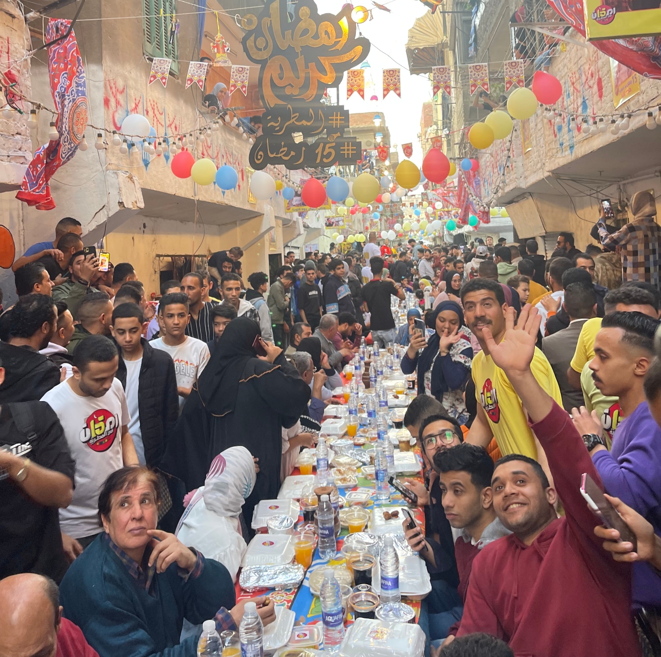 In Photos Celebrating Ramadan at Egypt’s Longest Iftar Table in