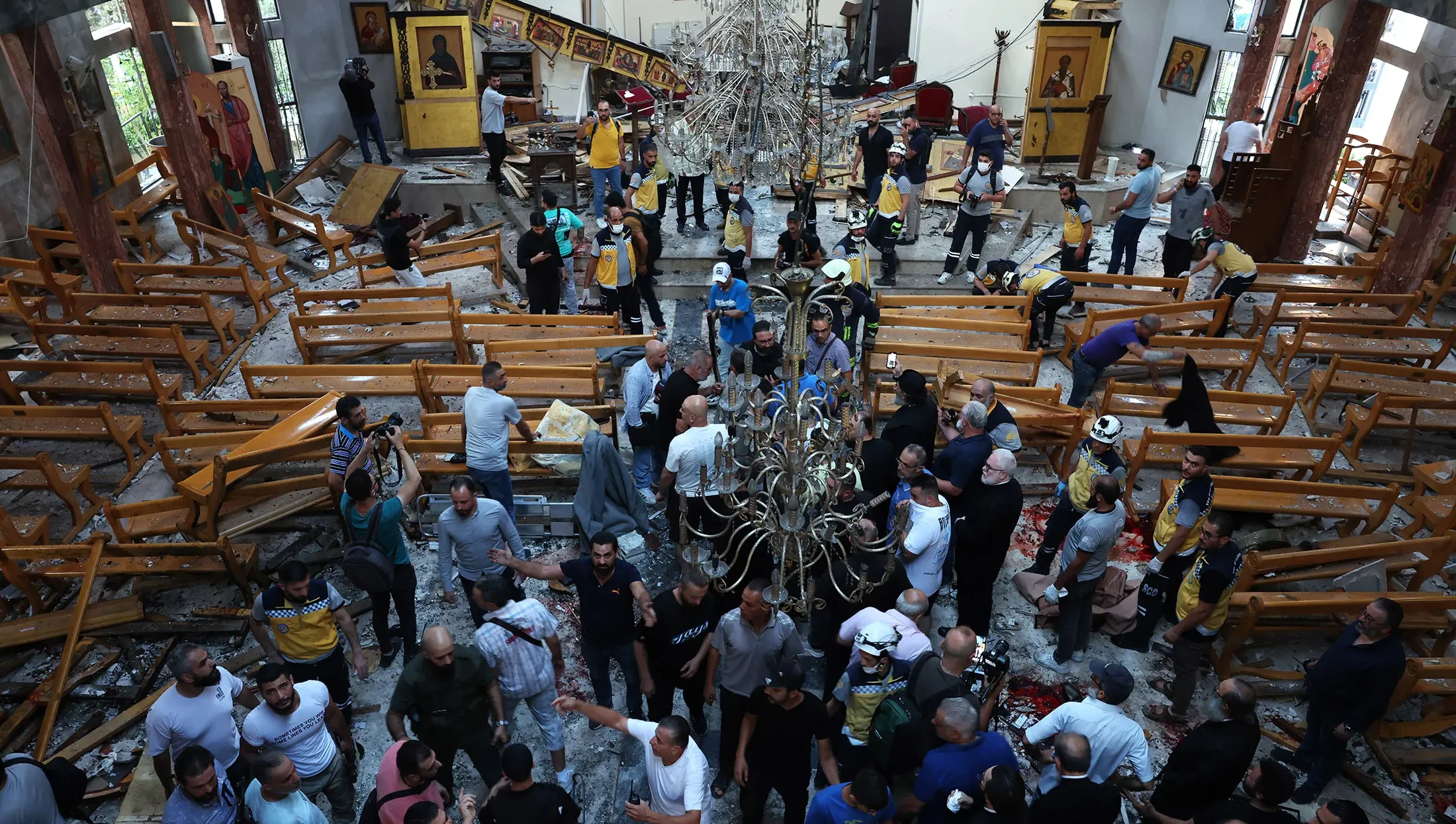Suicide Bomber Strikes Church in Damascus Killing Dozens
